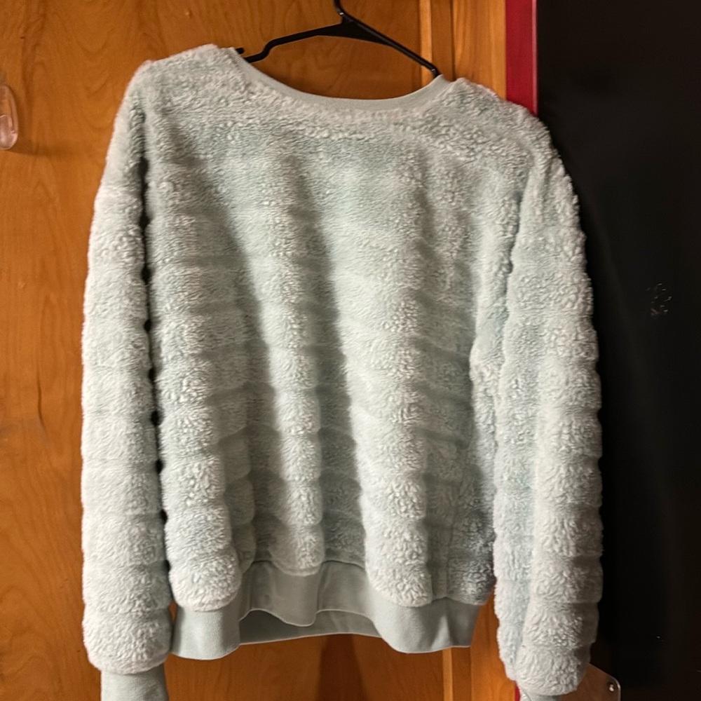 Crew neck